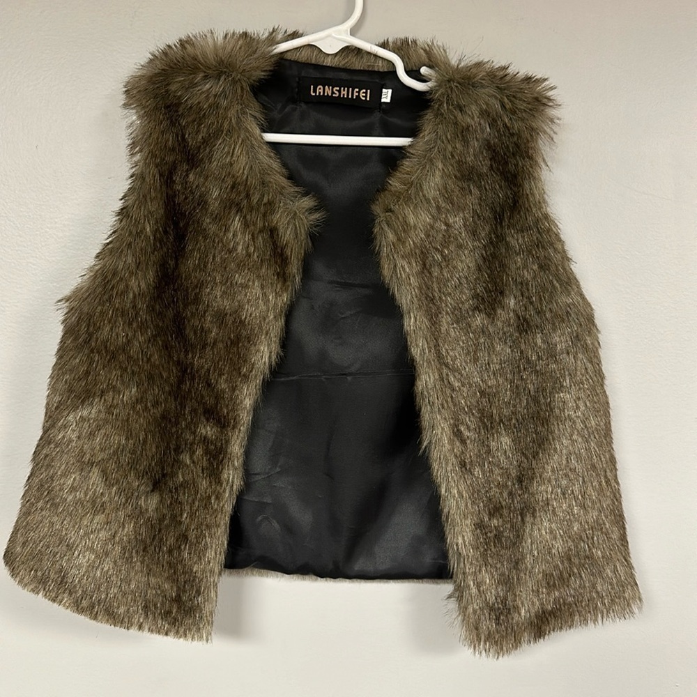 LANSHIFEI Faux Fur Open Front Vest Girls Brown/ Silver Size XXL, LIKE NEW!